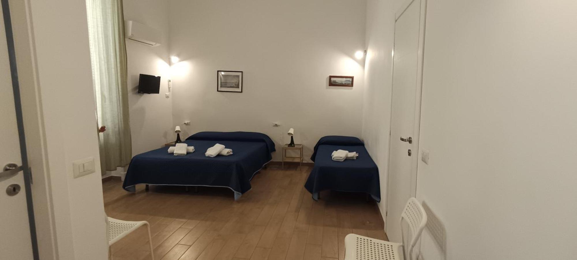 Casa Laura Oliva Mancini Bed & Breakfast Napoli Dış mekan fotoğraf